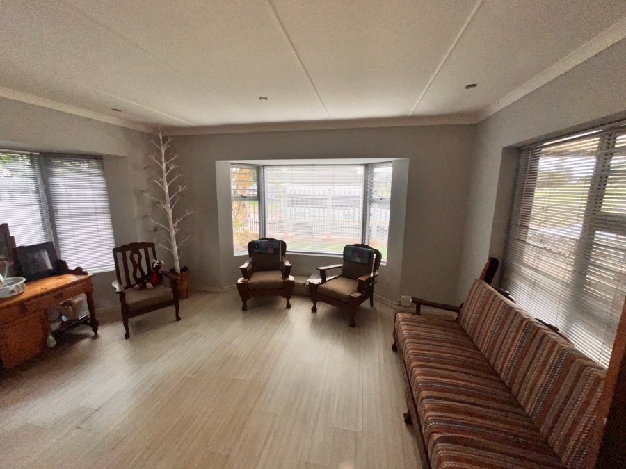 4 Bedroom Property for Sale in Noorsekloof Eastern Cape